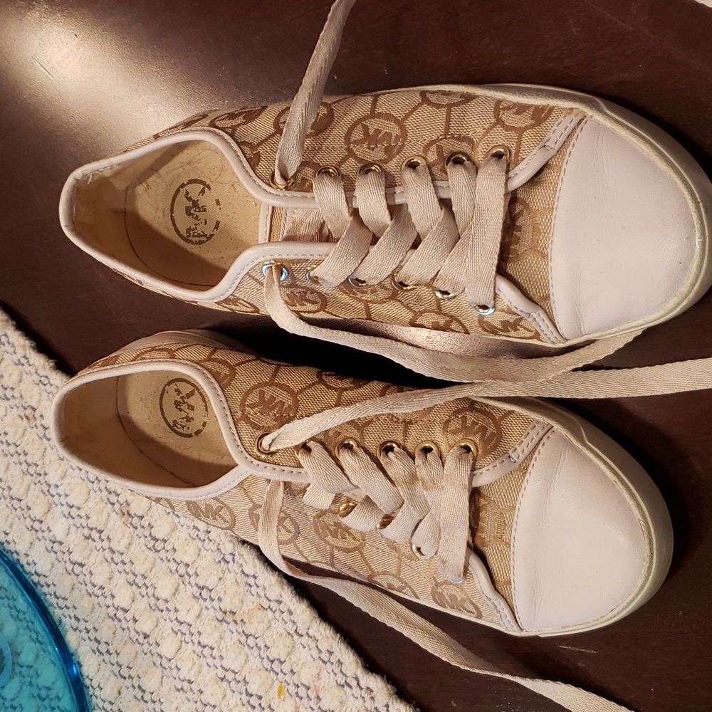 Michael kors womens size 7 sneakers